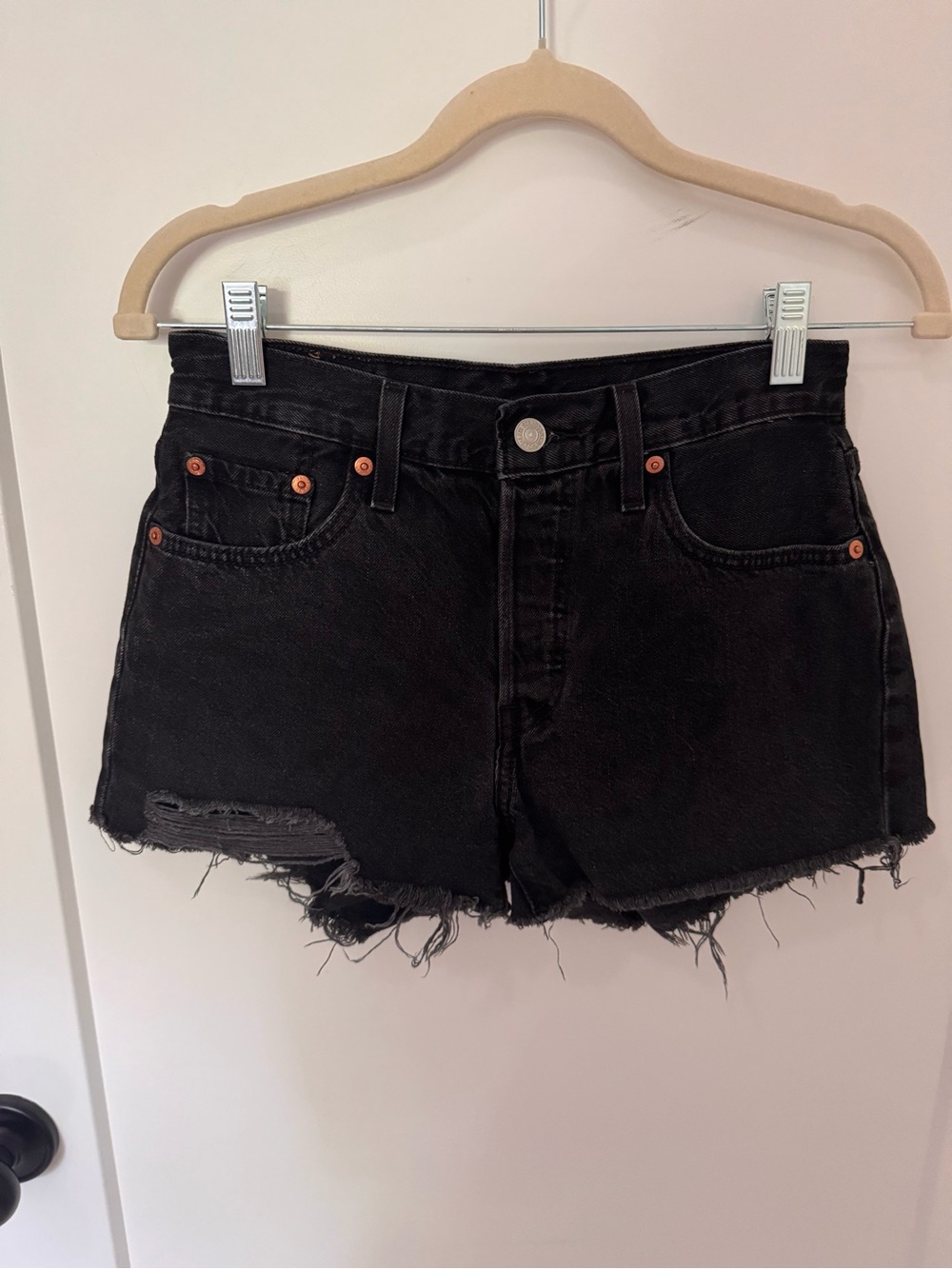 Levi’s 501 cutoff denim shorts sz25